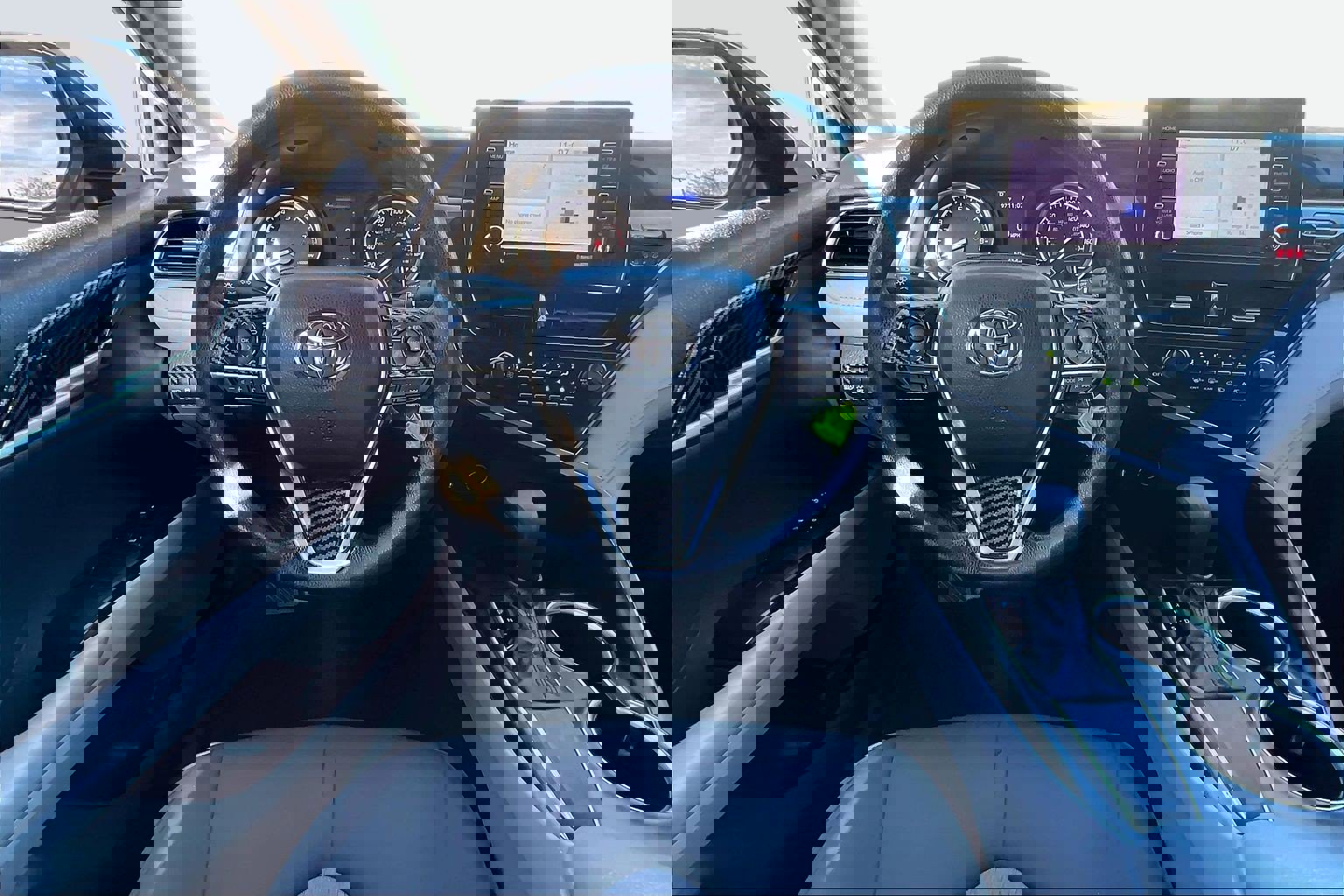 Used 2021 Toyota Camry LE w/ Carpet Mat Package (TMS) image 4