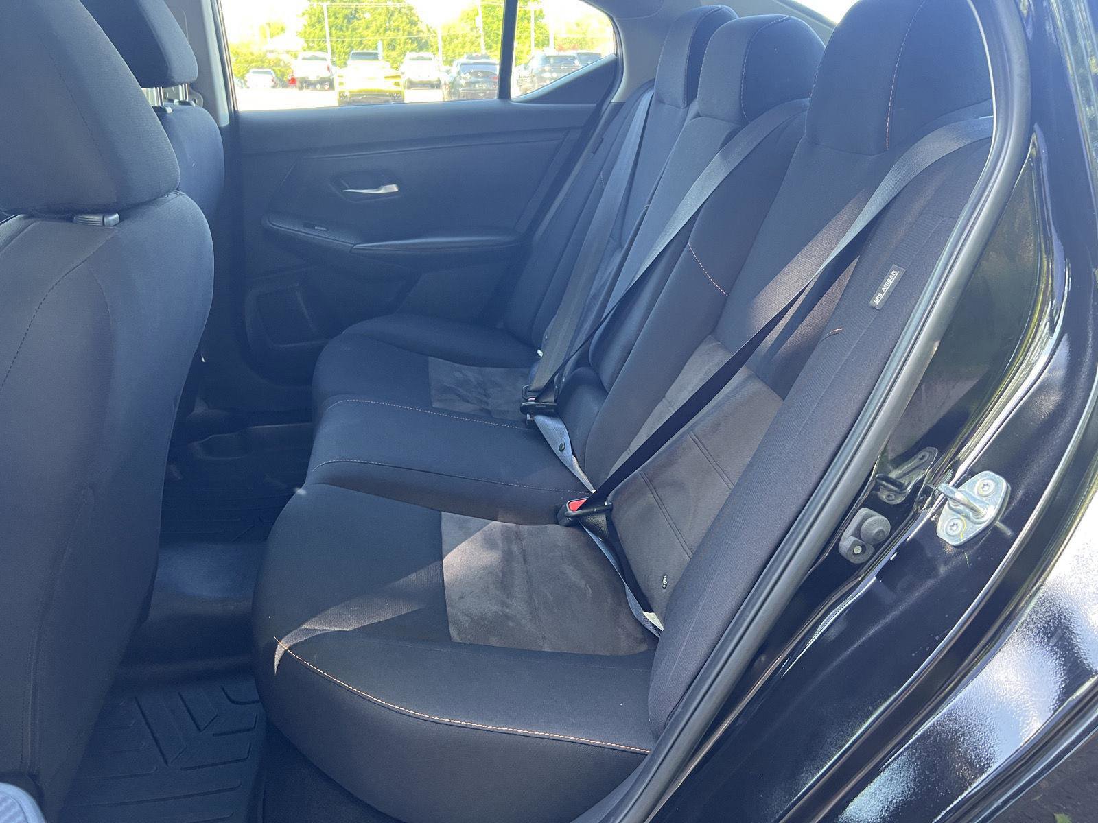 Used 2023 Nissan Sentra SR w/ Midnight Edition Package FWD image 12