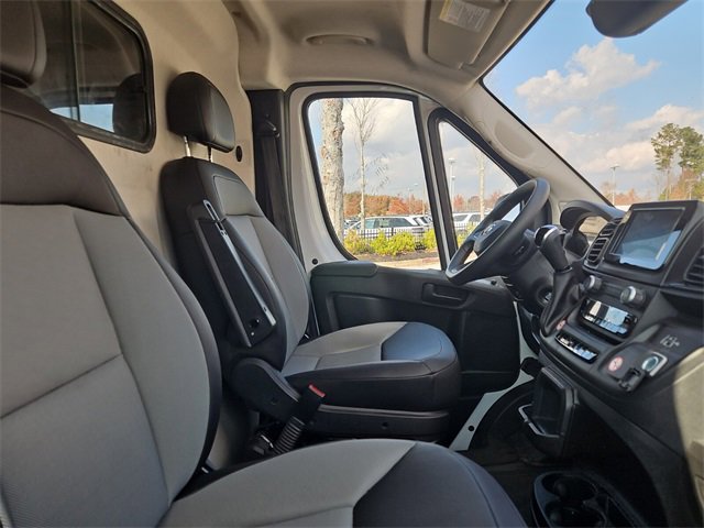 Used 2025 RAM ProMaster 2500 w/ Convenience Group image 8