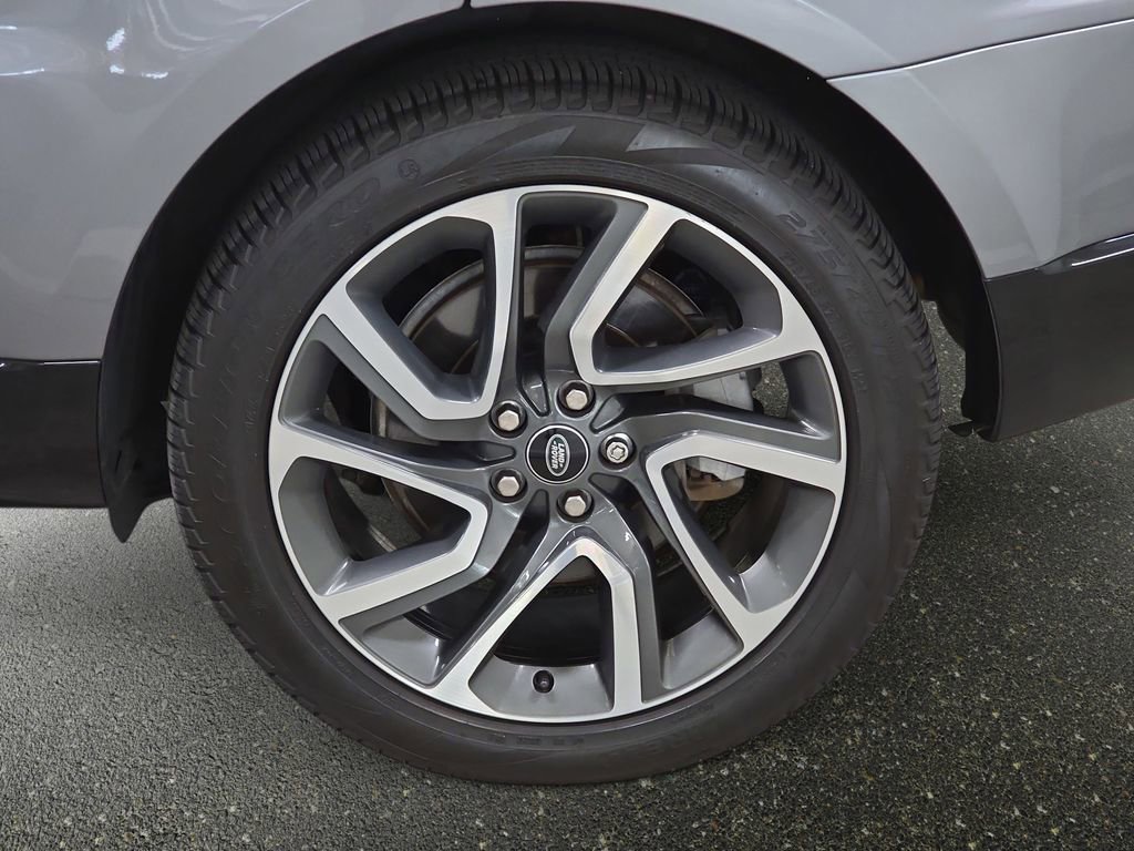 Used 2022 Land Rover Range Rover Sport HSE Silver Edition image 32