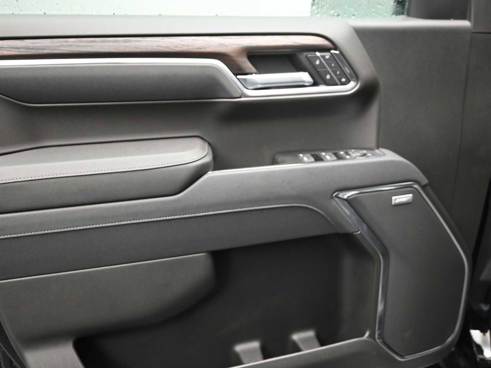 New 2026 GMC Sierra 1500 SLT image 8