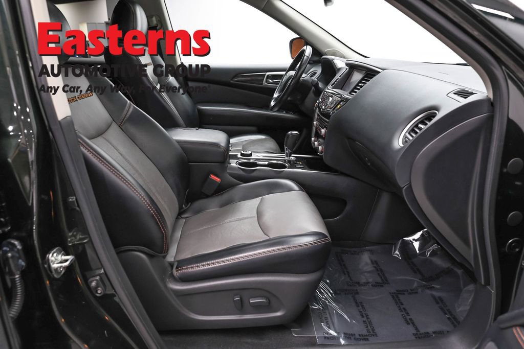 Used 2020 Nissan Pathfinder SL AWD/4WD image 28