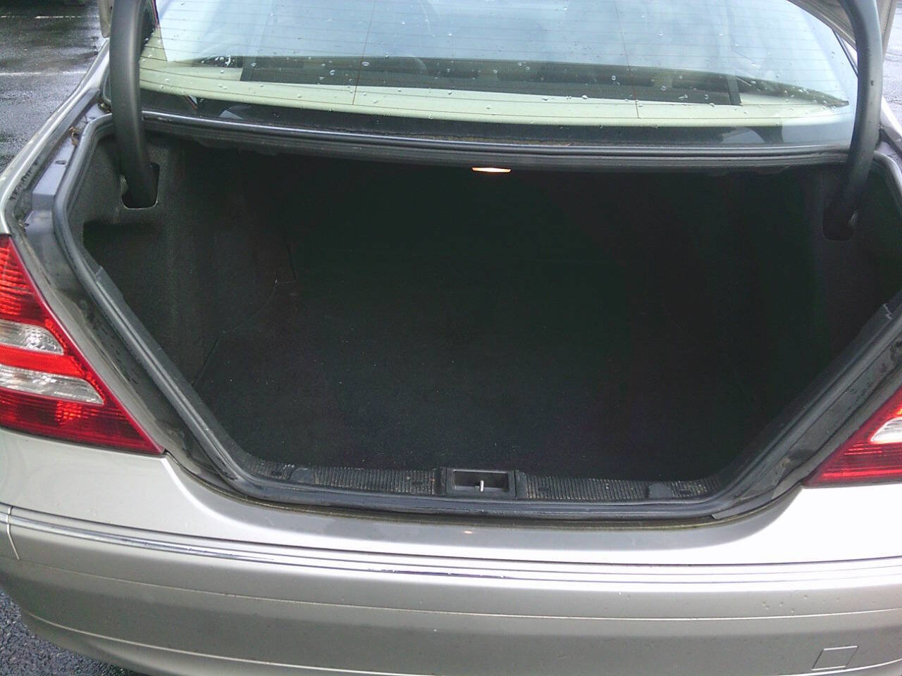 Used 2005 Mercedes-Benz C 240 4MATIC Sedan image 23