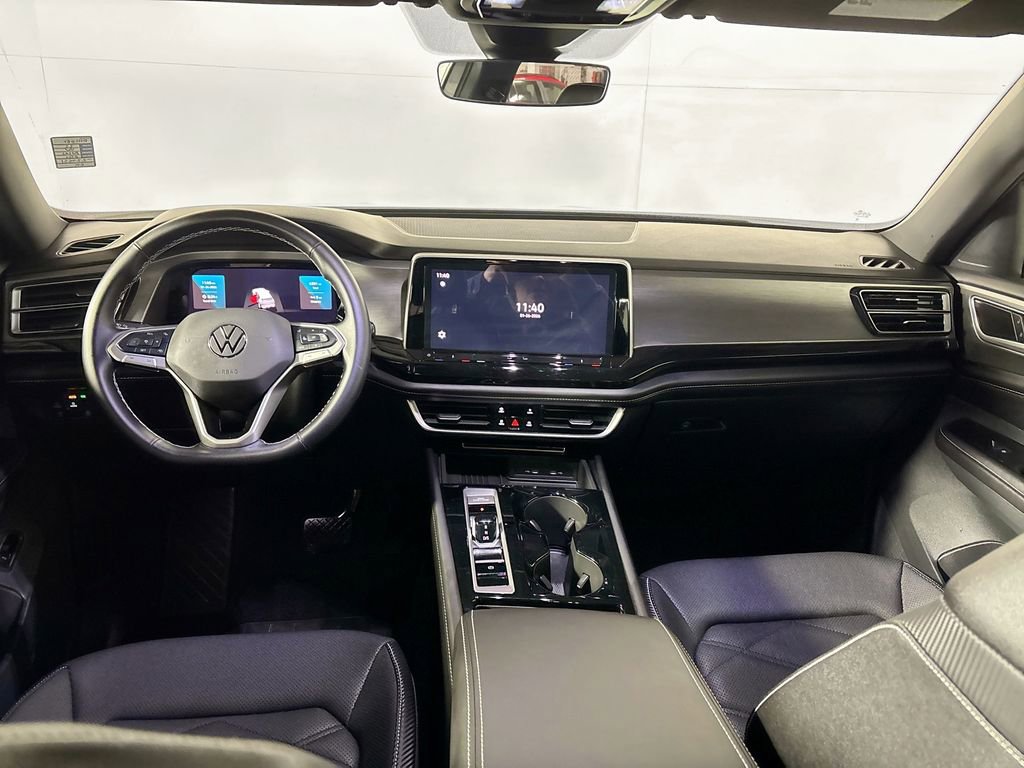 Certified 2025 Volkswagen Atlas Cross Sport SE image 12