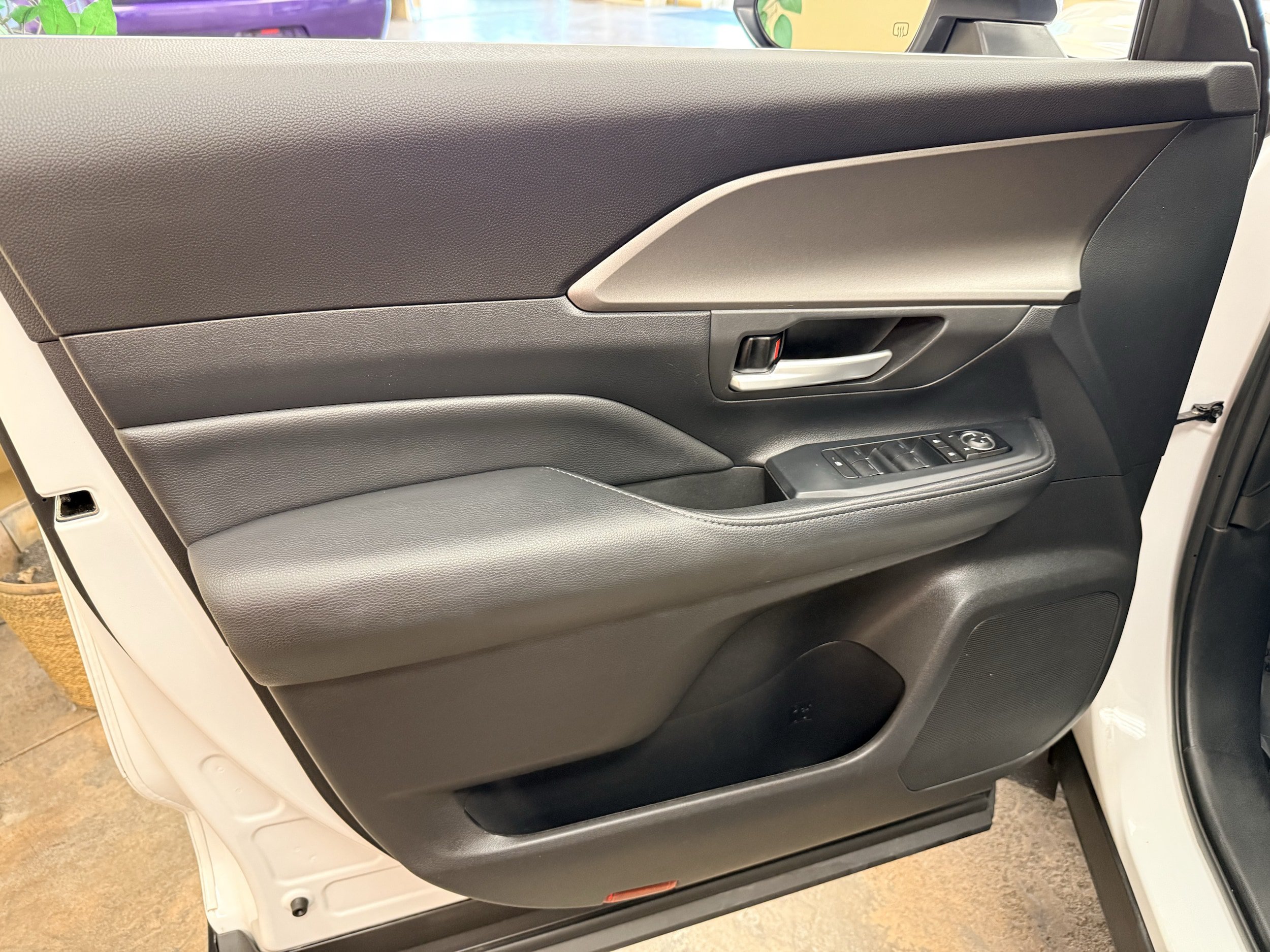 Used 2024 Toyota Grand Highlander AWD image 7