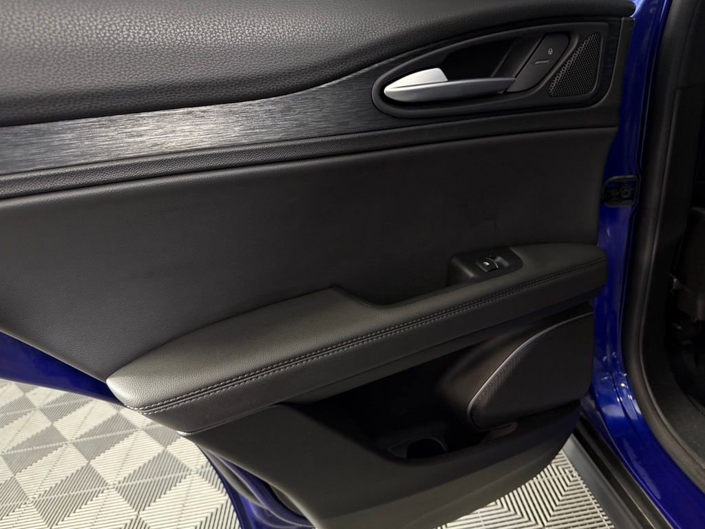 Used 2022 Alfa Romeo Stelvio Sprint image 27