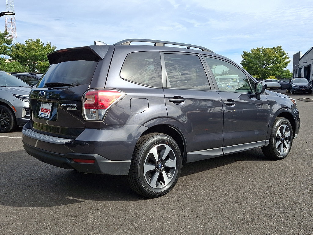 Used 2017 Subaru Forester 2.5i Premium AWD/4WD image 6