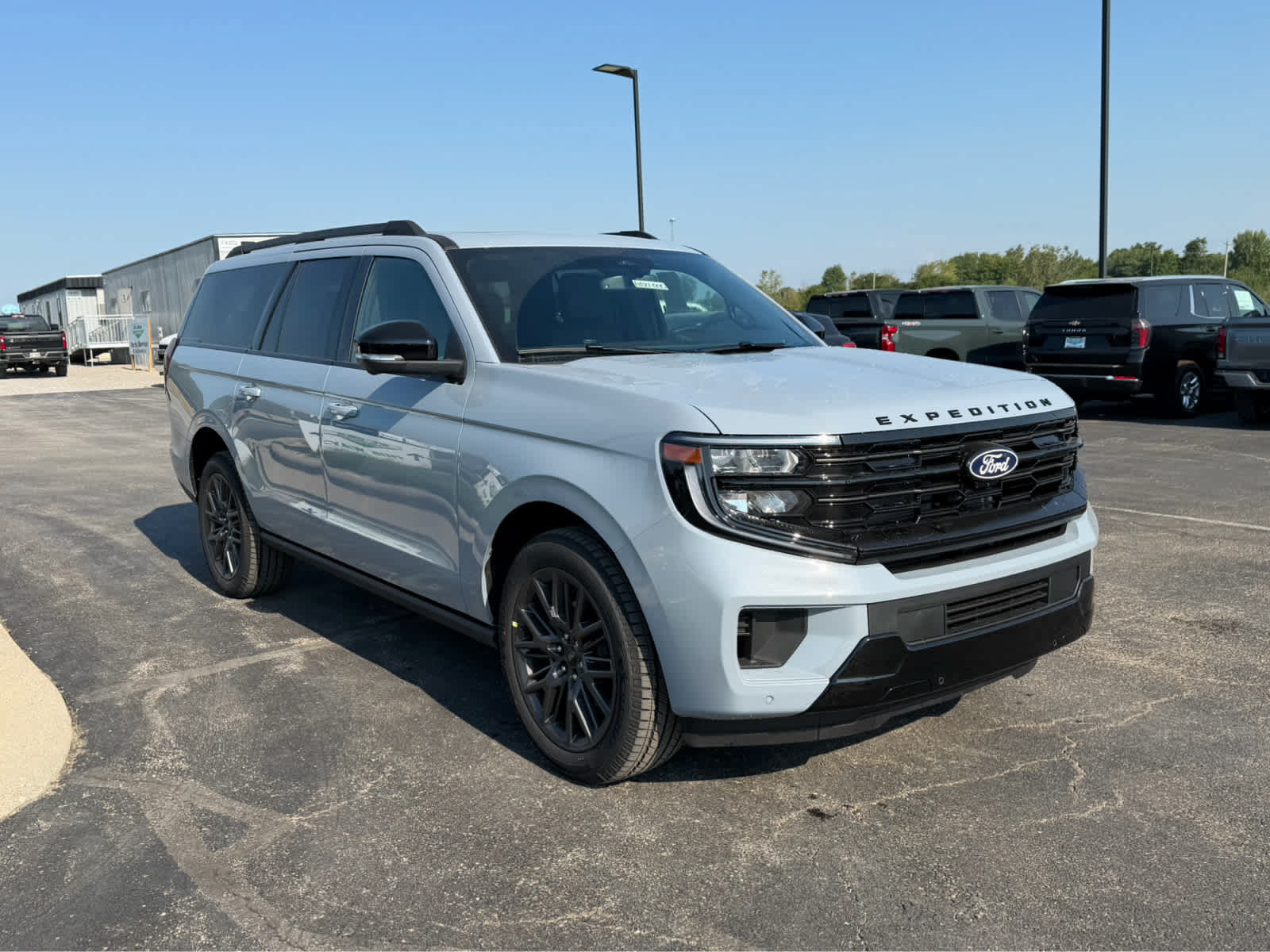 New 2027 Ford Expedition Max Platinum w/ Stealth Appearance Package AWD/4WD image 2