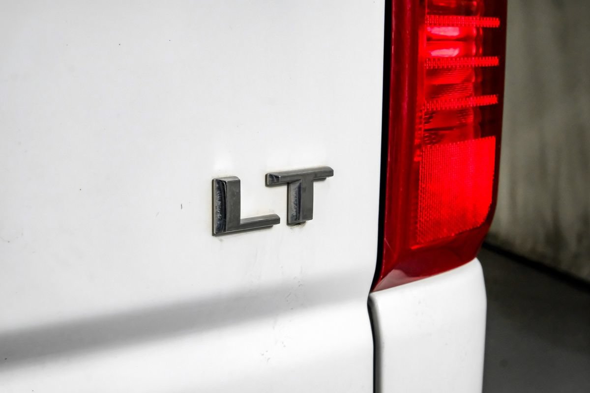 Used 2025 Chevrolet Silverado 2500 LT AWD/4WD image 47