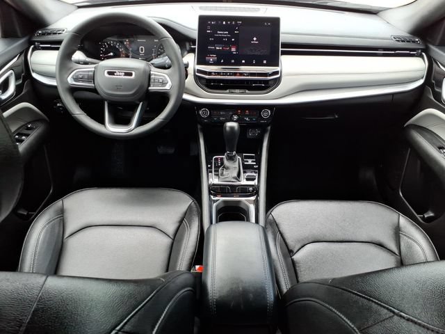 Used 2025 Jeep Compass Limited AWD/4WD image 9