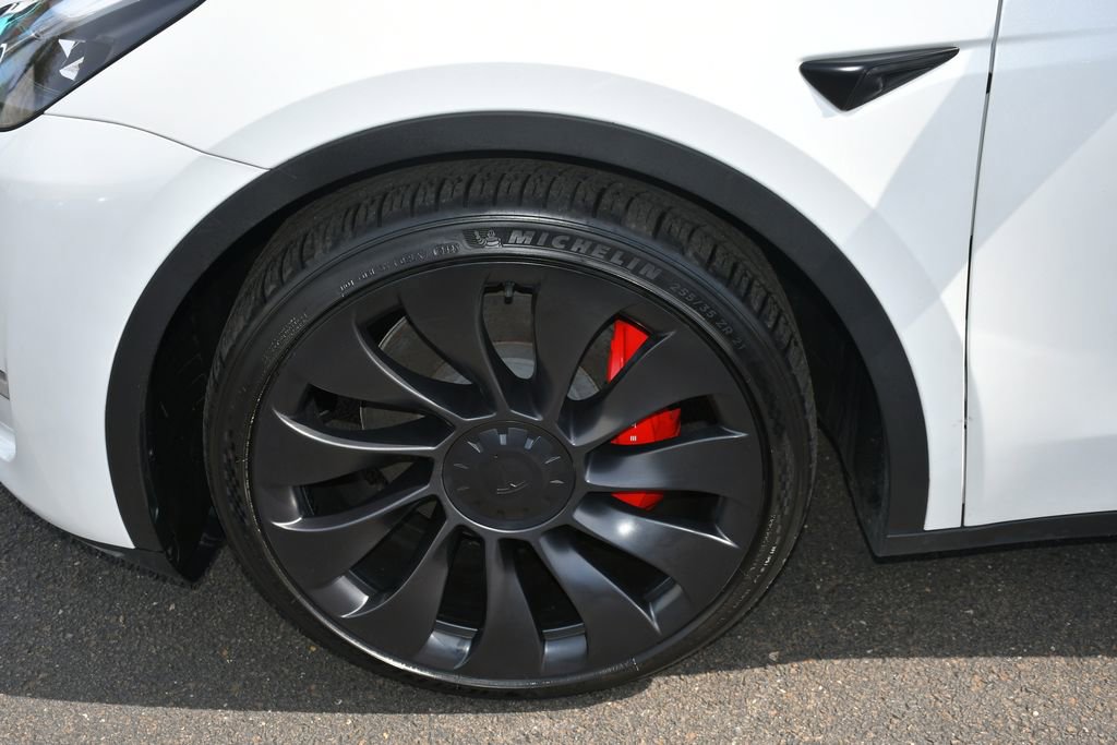 Used 2023 Tesla Model Y Performance AWD/4WD image 15