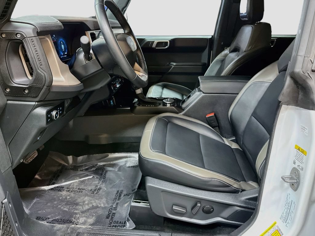Used 2025 Ford Bronco Outer Banks AWD/4WD image 21