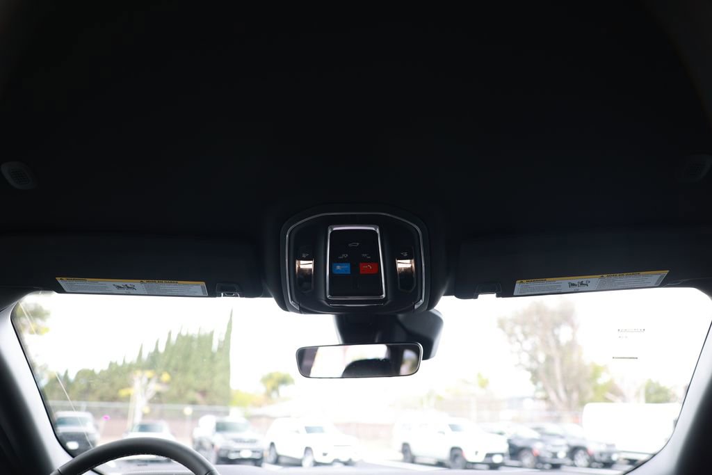 New 2026 Jeep Grand Cherokee Laredo image 26