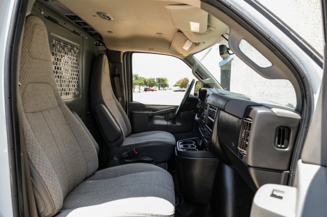 Used 2021 Chevrolet Express 2500 w/ Enhanced Convenience Package RWD image 30