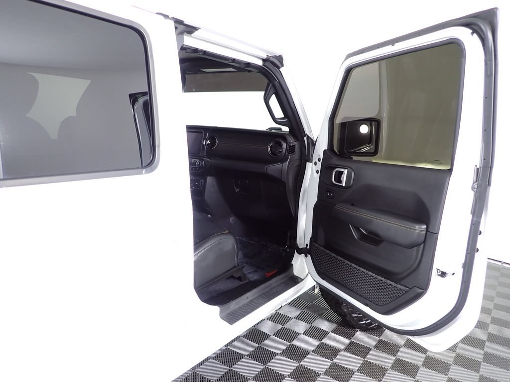Used 2023 Jeep Gladiator Overland AWD/4WD image 38