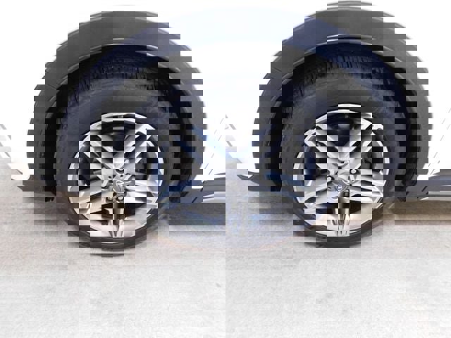 Used 2017 Hyundai Santa Fe Limited image 4