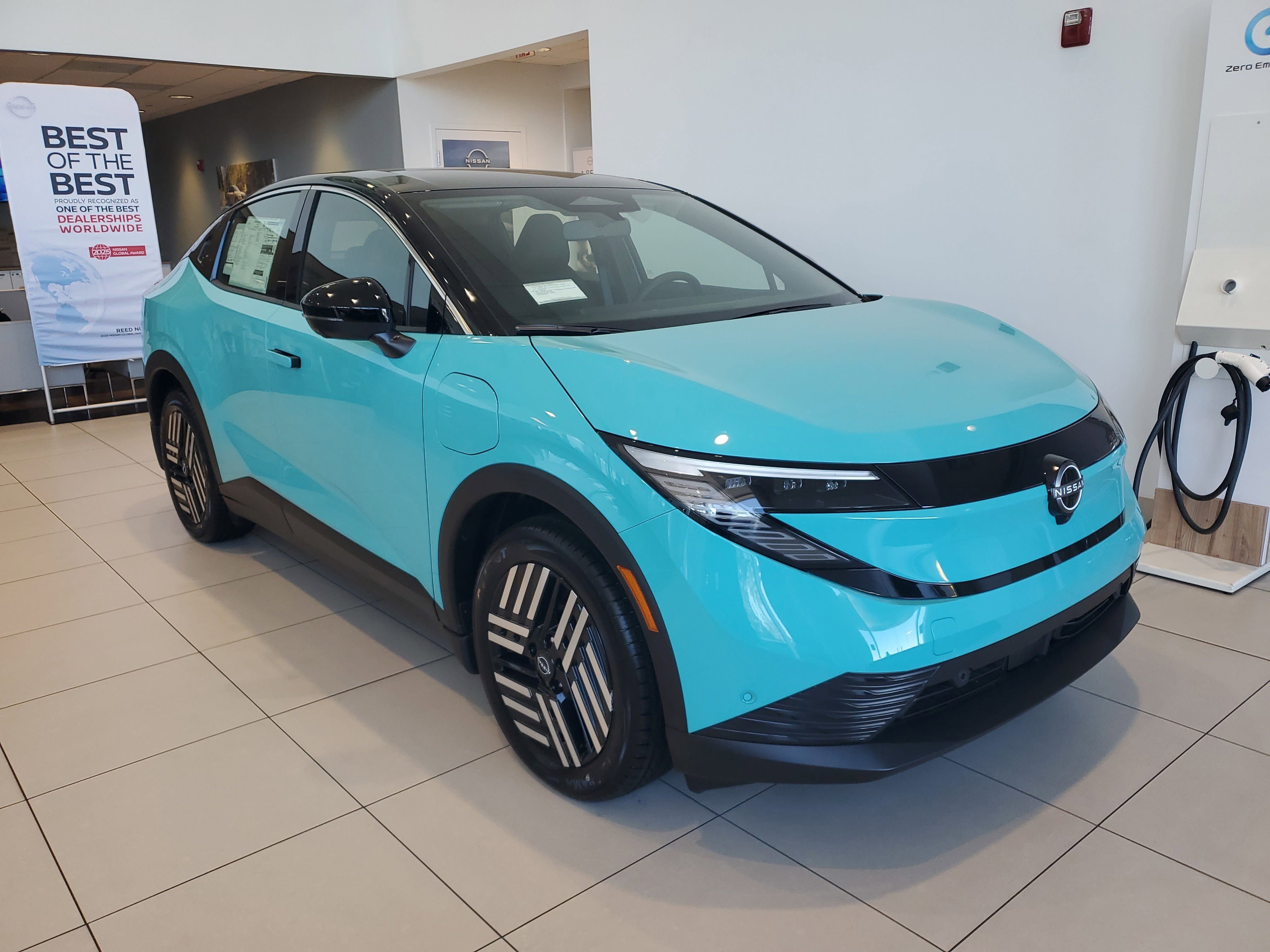 New 2026 Nissan Leaf SV+ w/ Floor Mat Package (SV+) FWD image 3