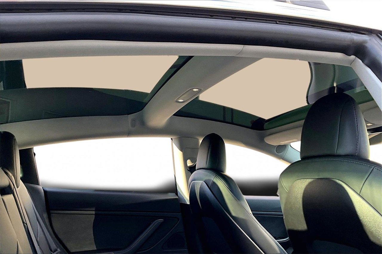 Used 2020 Tesla Model 3 Long Range image 16