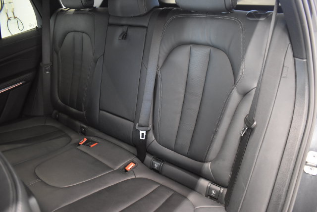Used 2021 BMW X5 xDrive40i w/ Premium Package AWD/4WD image 7