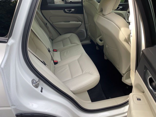 Certified 2024 Volvo XC60 B5 Plus w/ Climate Package AWD/4WD image 15