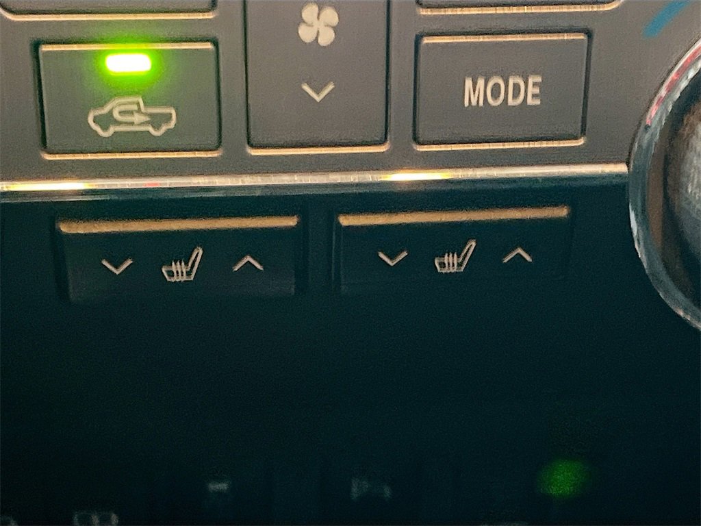 Used 2021 Toyota Tundra Limited w/ Limited Premium Package image 19