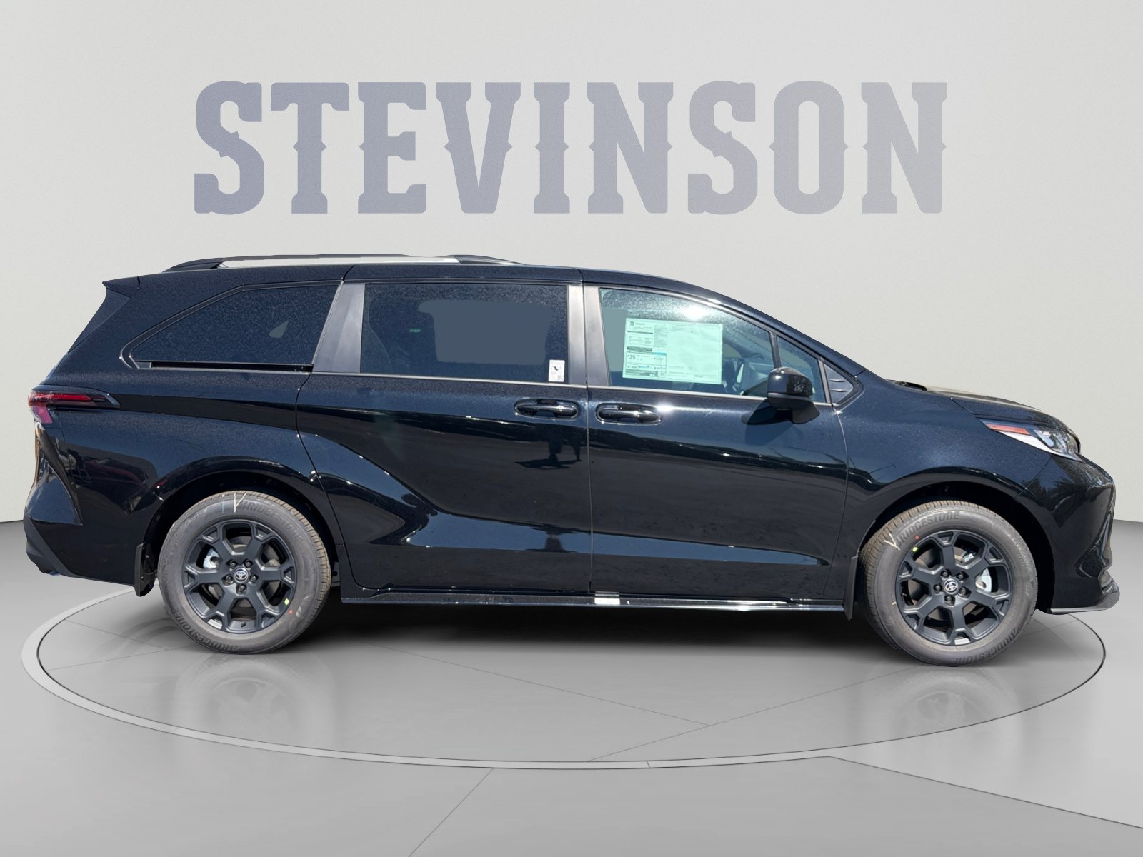 New 2026 Toyota Sienna XLE Woodland Edition AWD/4WD image 6