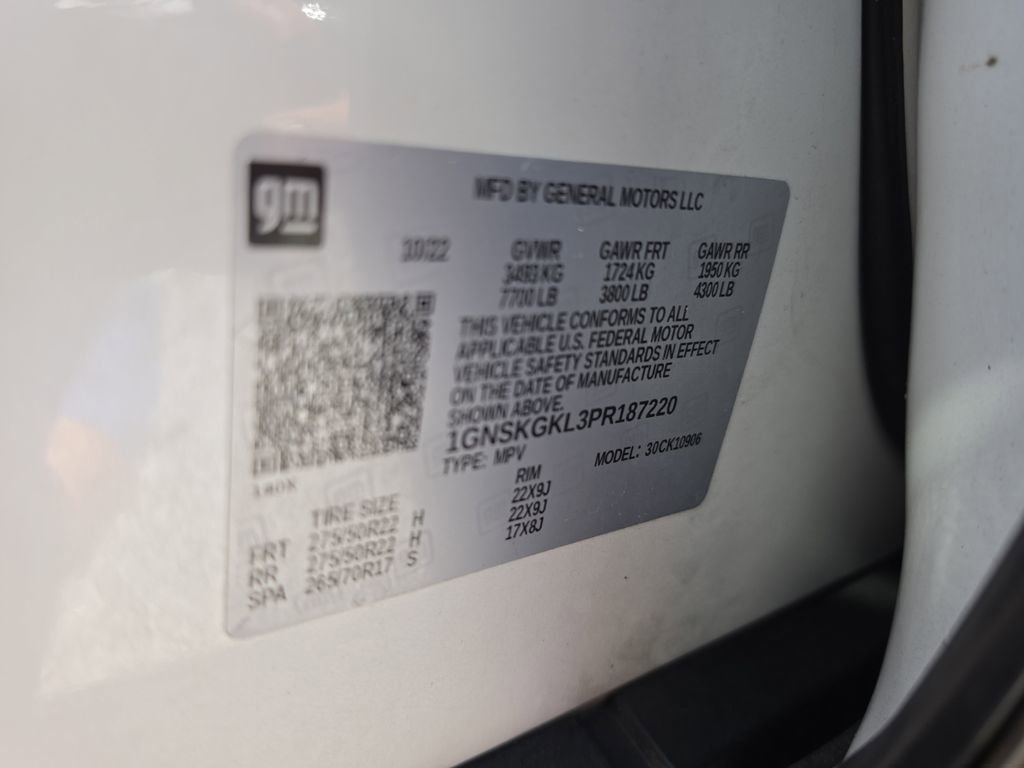 Used 2023 Chevrolet Suburban High Country w/ Premium Package 2 AWD/4WD image 40