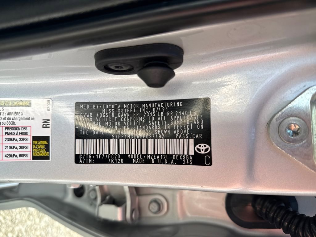 Used 2021 Toyota Corolla SE w/ SE Premium Package image 19