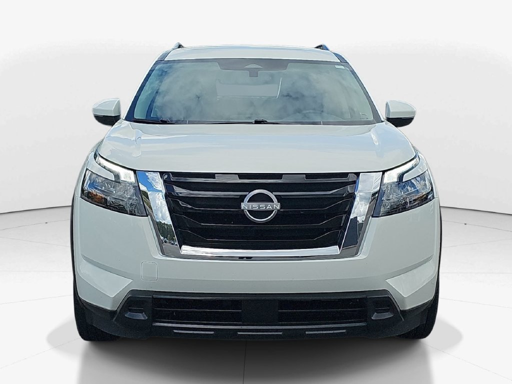 Used 2025 Nissan Pathfinder SV FWD image 12