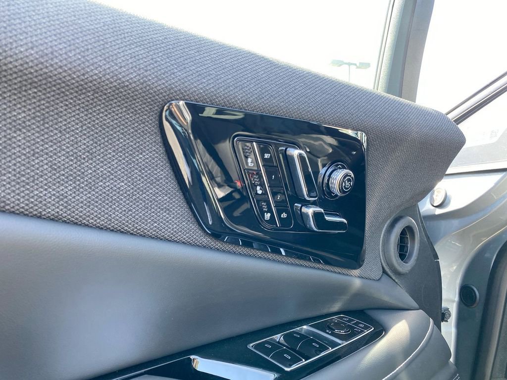 New 2026 Cadillac Optiq V w/ LPO, Floor Liner Package AWD/4WD image 32