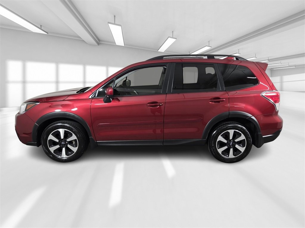 Used 2017 Subaru Forester 2.5i Premium image 3