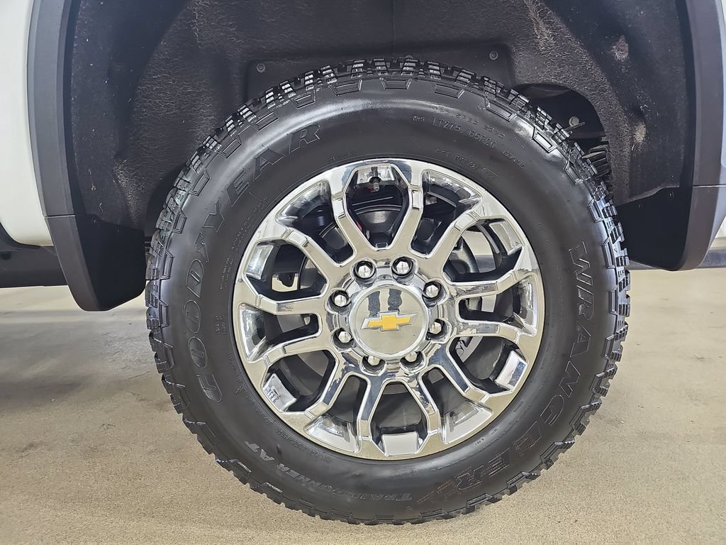 Certified 2026 Chevrolet Silverado 3500 LTZ w/ LTZ Premium Package AWD/4WD image 38