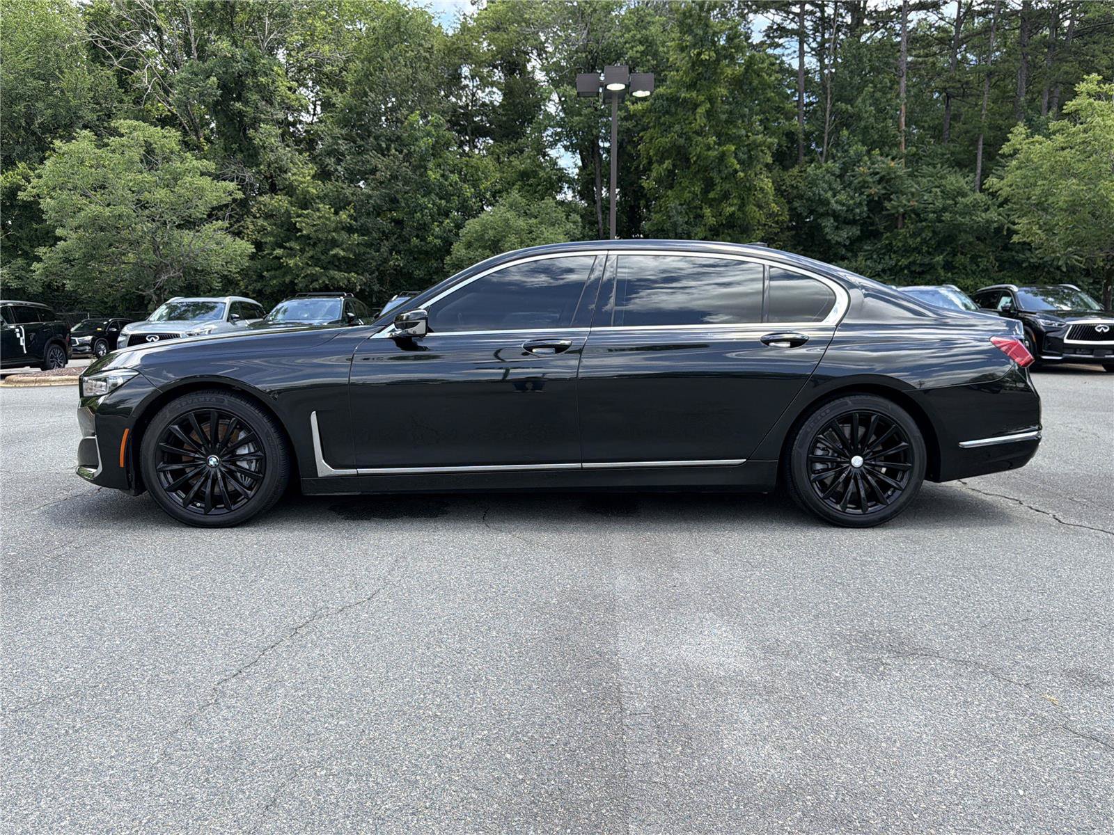 Used 2020 BMW 740i xDrive w/ Premium Package AWD/4WD image 23