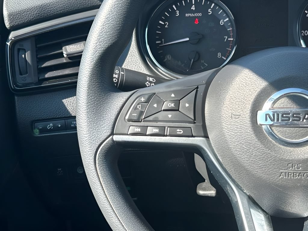 Used 2020 Nissan Rogue Sport S FWD image 13