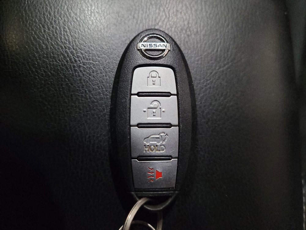 Used 2016 Nissan Rogue SV w/ SV Premium Package AWD/4WD image 32