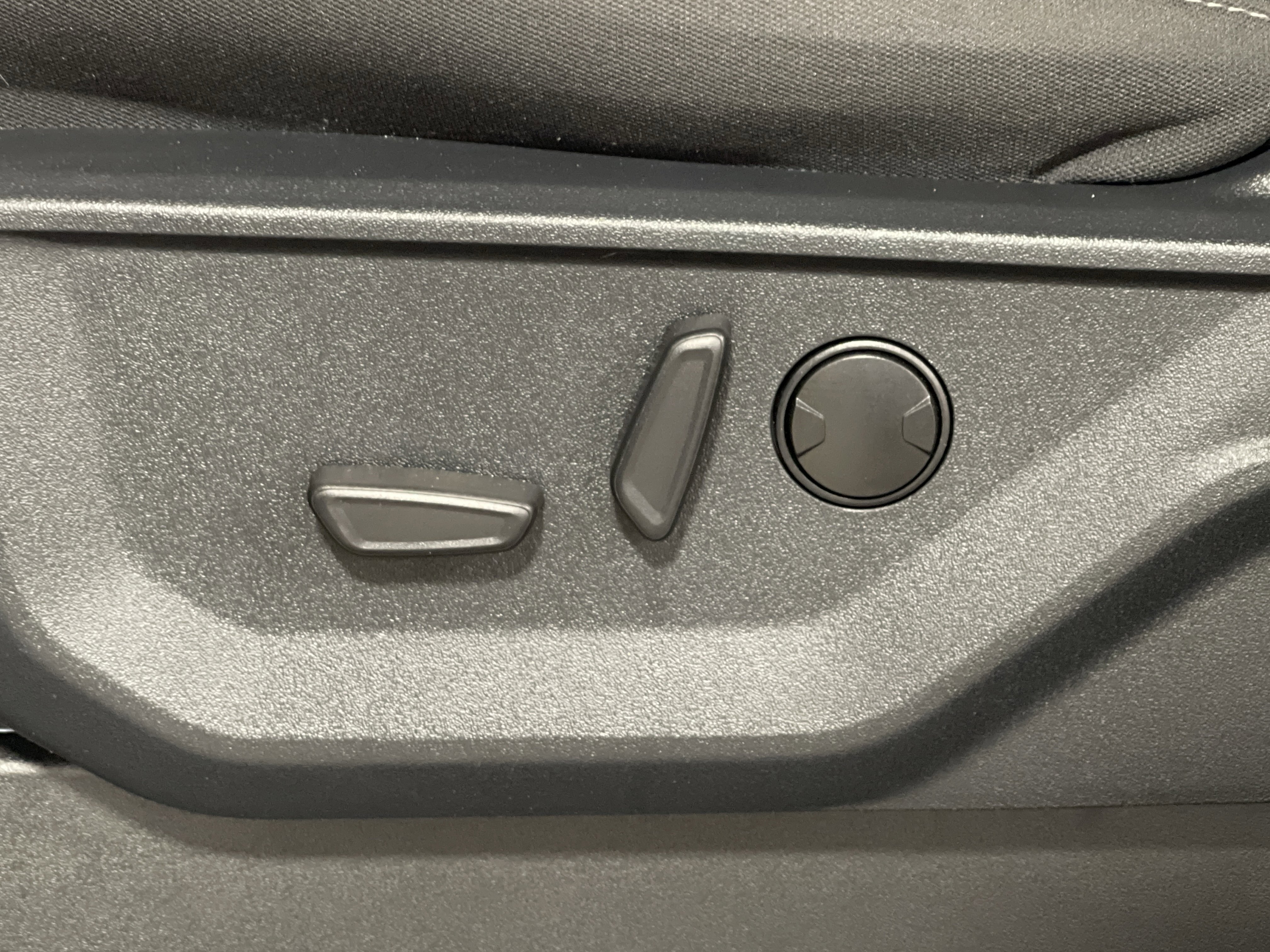 Used 2025 Ford F150 XLT w/ Equipment Group 302A MID image 13