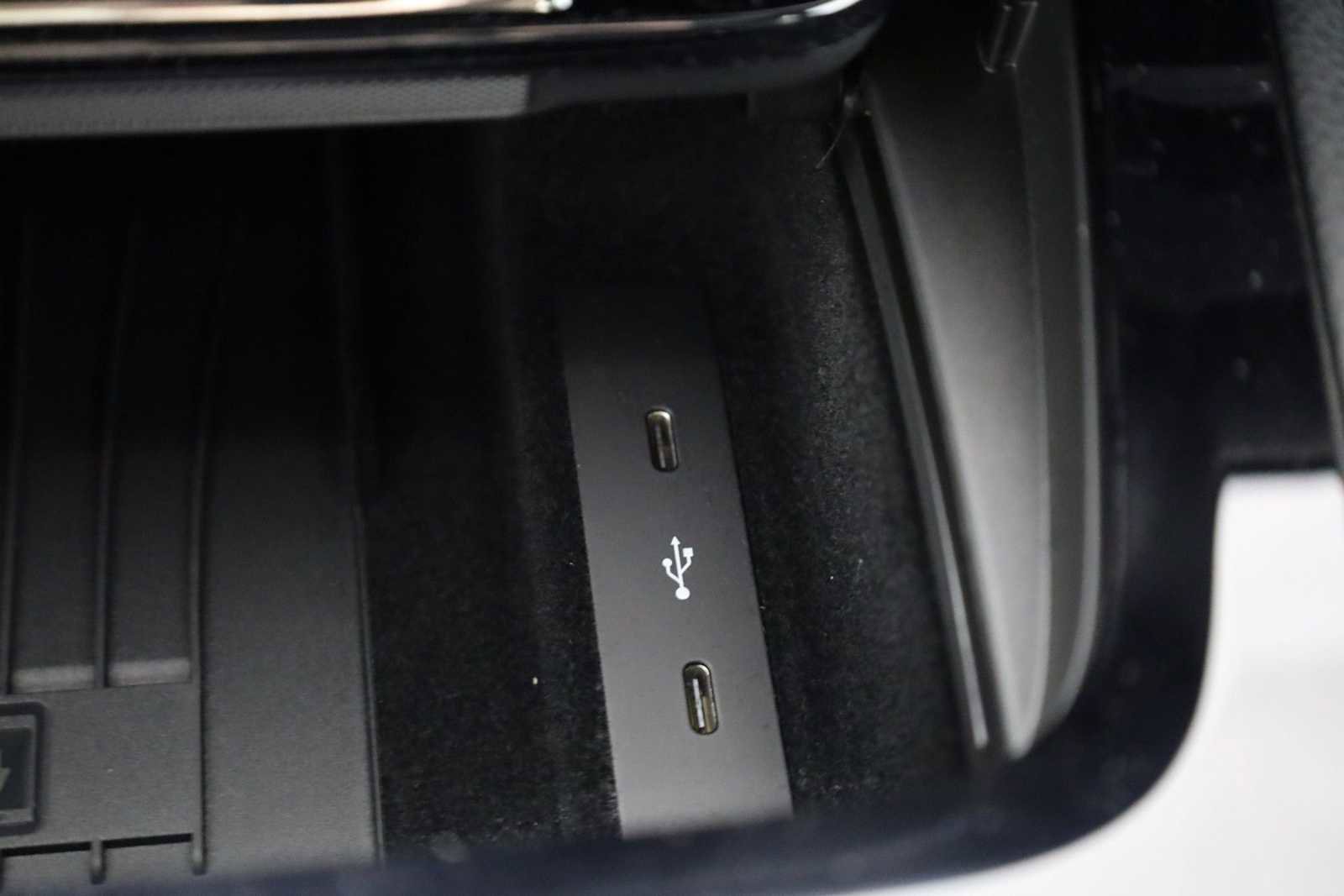 New 2025 Porsche Cayenne Coupe image 35