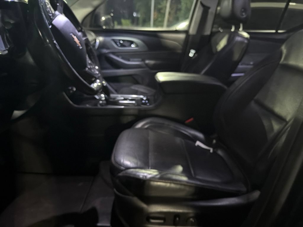 Used 2019 Chevrolet Traverse Premier w/ Redline Edition FWD image 10