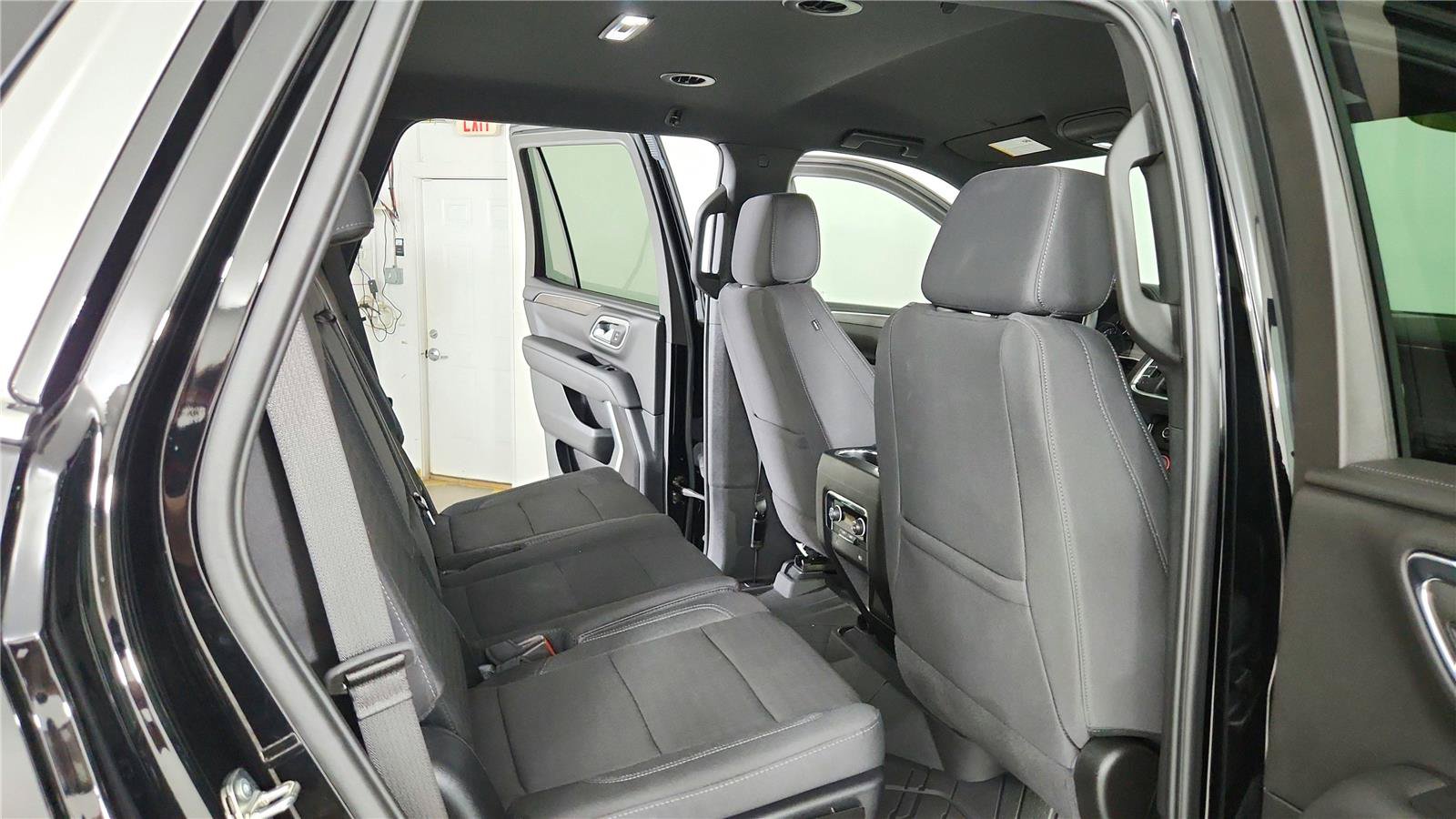 Used 2024 Chevrolet Tahoe LS AWD/4WD image 25