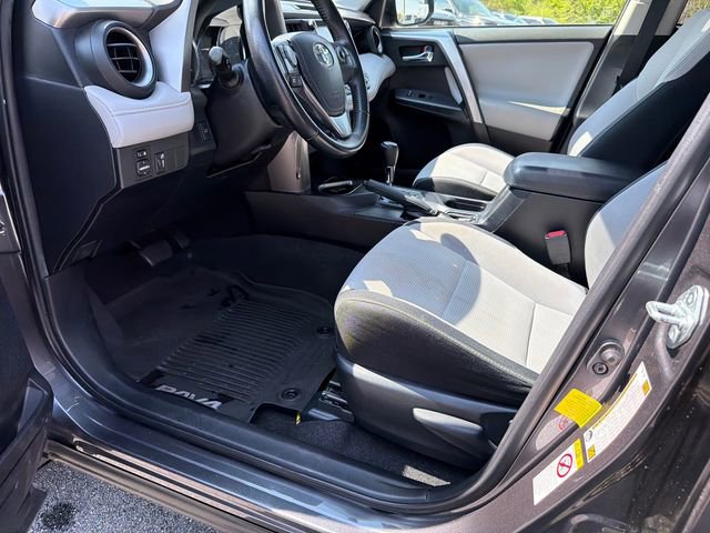 Used 2016 Toyota RAV4 XLE FWD image 9