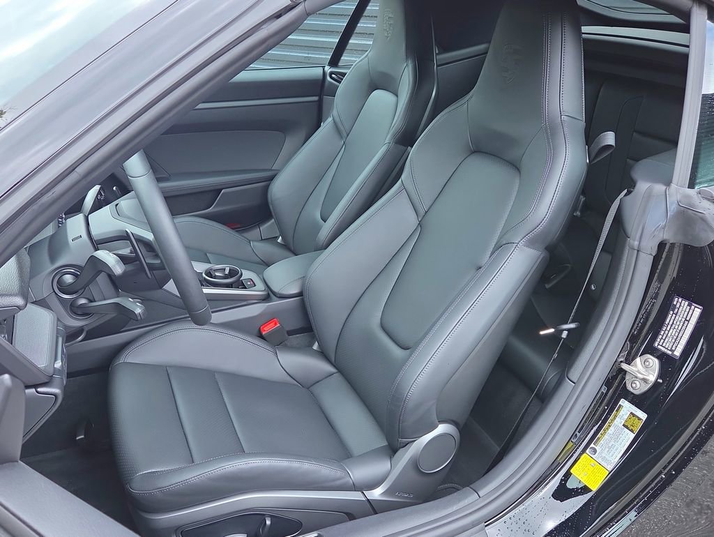 Certified 2025 Porsche 911 Carrera image 5
