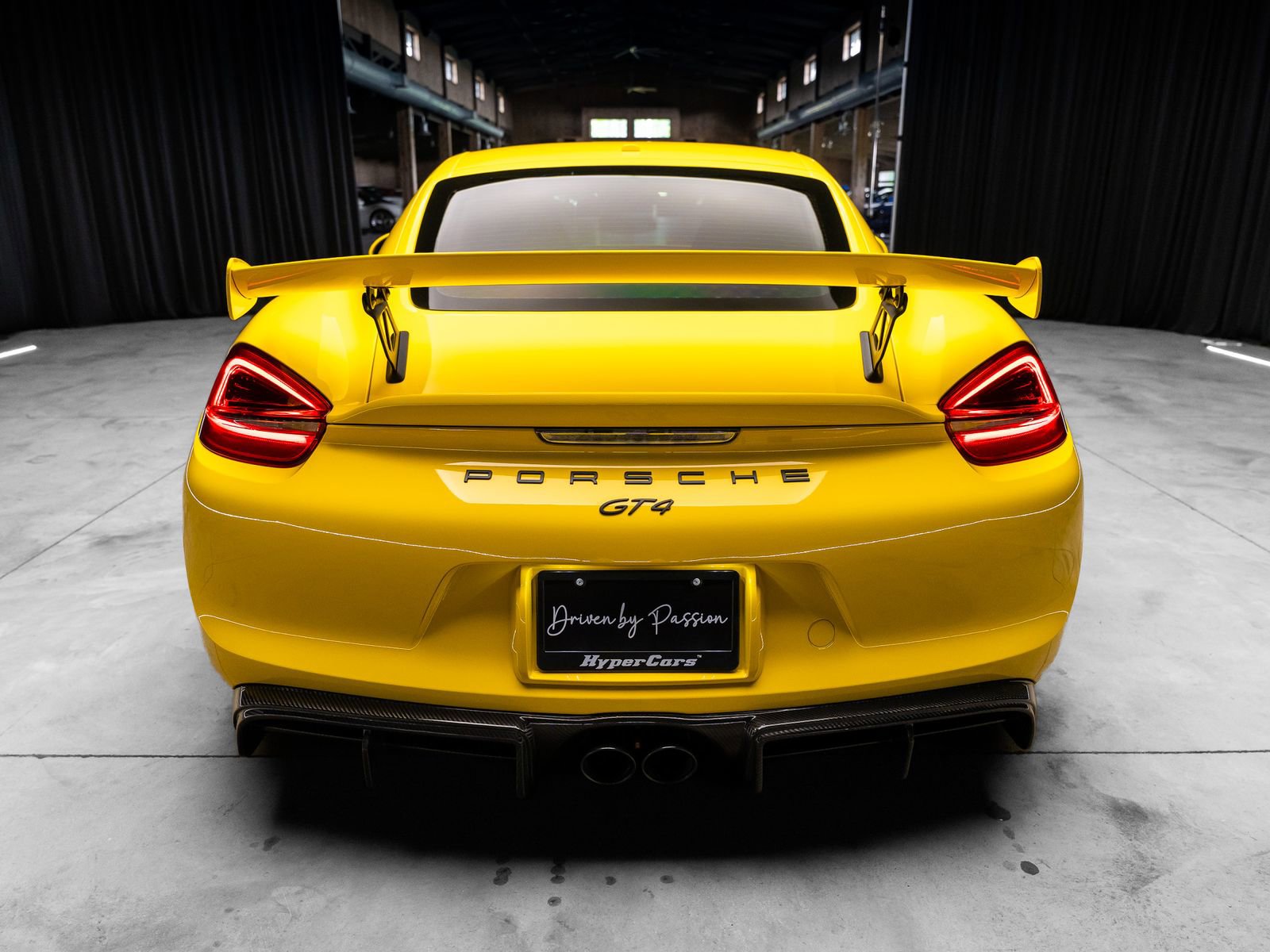 Used 2016 Porsche Cayman GT4 w/ Sport Chrono Package RWD image 13