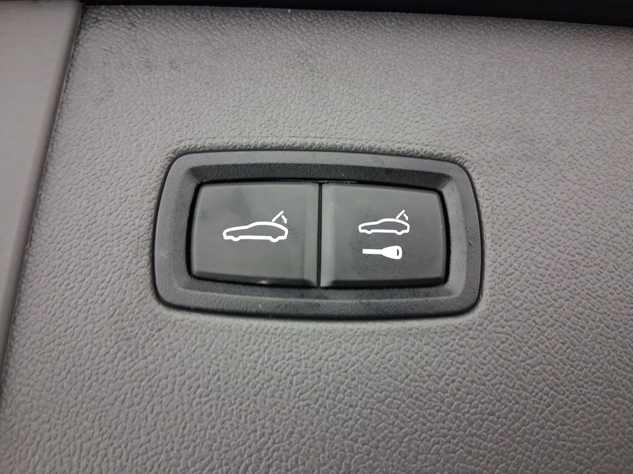 Used 2021 Porsche Cayenne image 32