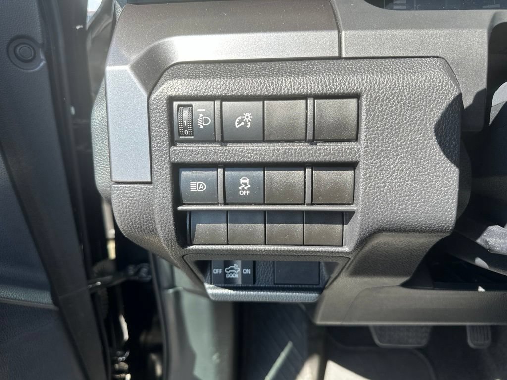 Used 2025 Toyota Tacoma SR5 AWD/4WD image 13