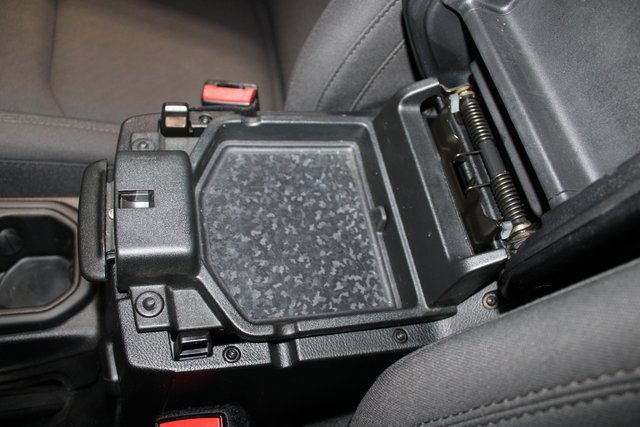 Used 2021 Jeep Wrangler Sport image 27