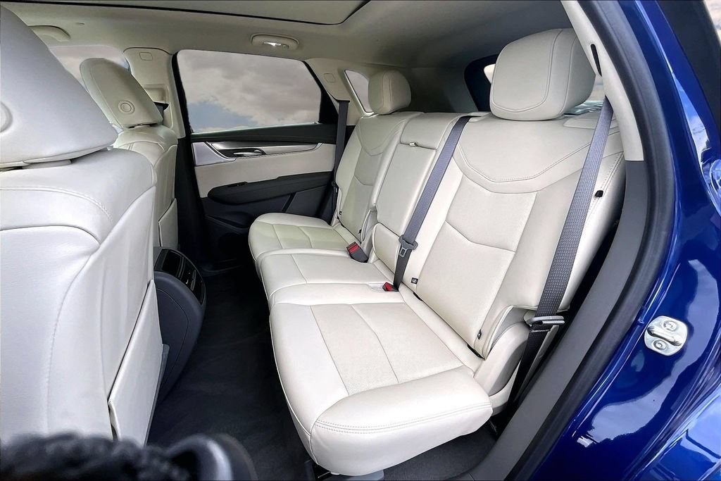 Certified 2025 Cadillac XT5 Premium Luxury FWD image 22