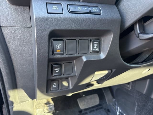 Used 2025 Nissan Frontier SV w/ SV Convenience Package RWD image 8