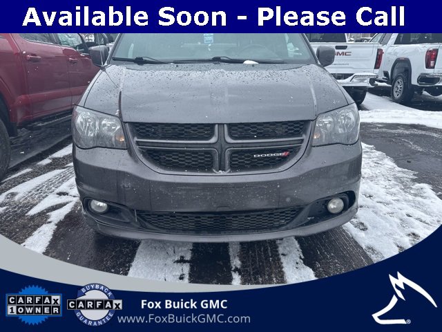 Used 2017 Dodge Grand Caravan GT image 2