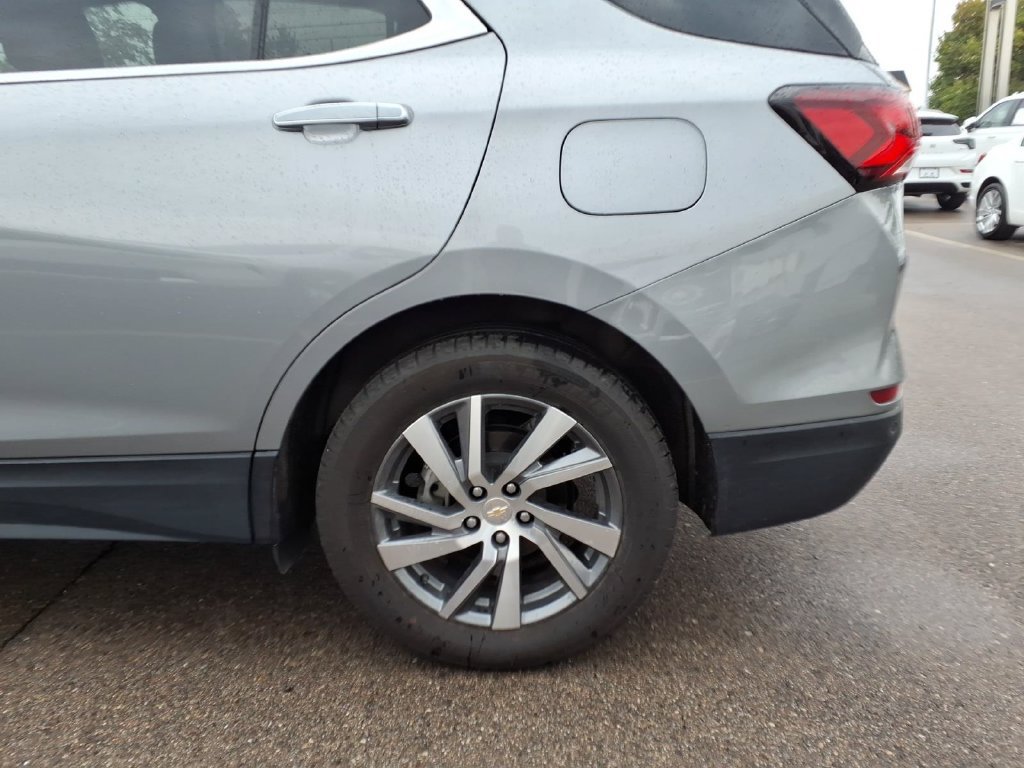 Used 2024 Chevrolet Equinox Premier AWD/4WD image 23