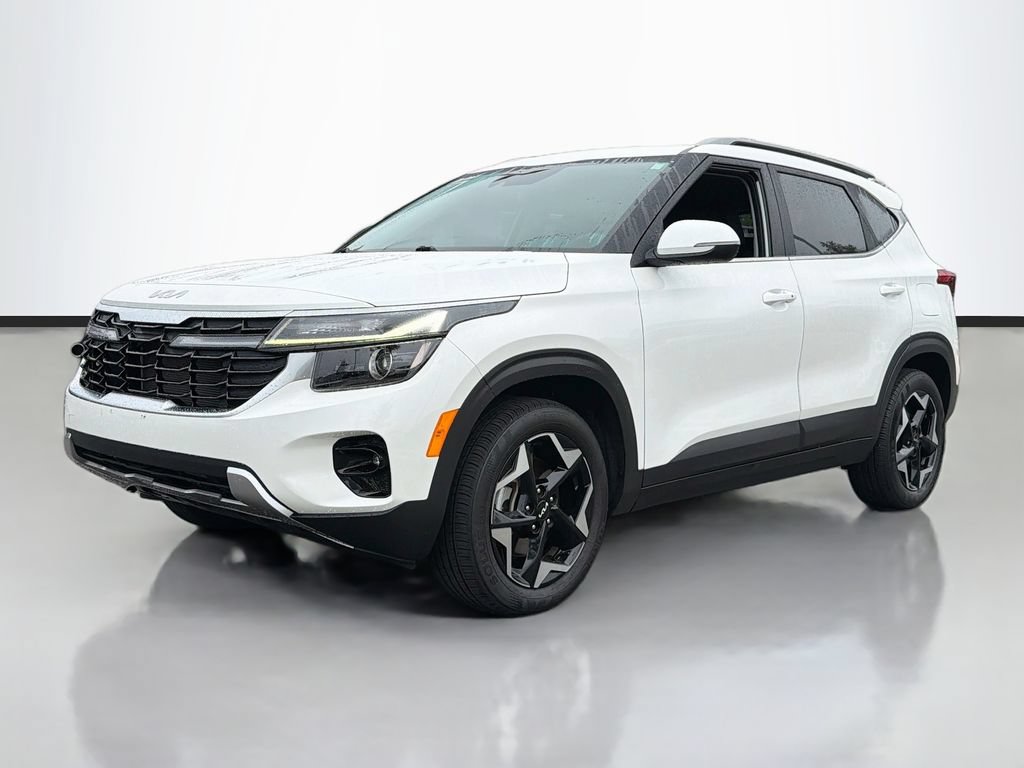 Used 2024 Kia Seltos EX AWD/4WD image 2